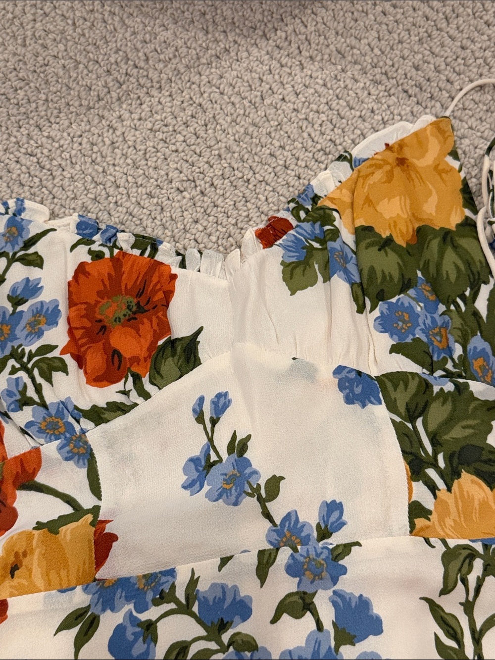 Reformation floral Dress size 0 - Picture 7 of 8